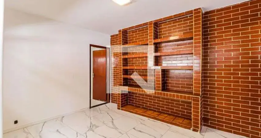 Casa com 3 quartos para alugar na Rua Carlos Picha, Jaguaré, São Paulo