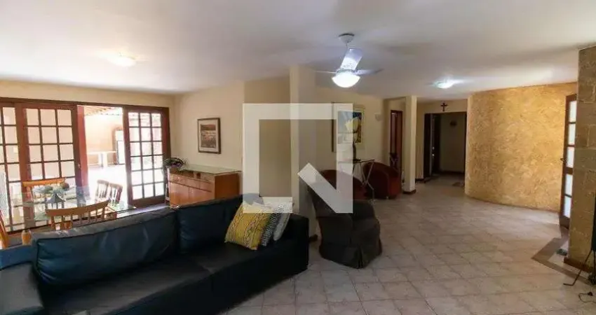 Casa / sobrado em condomínio para aluguel - itaipu, 5 quartos, 350 m² - niterói