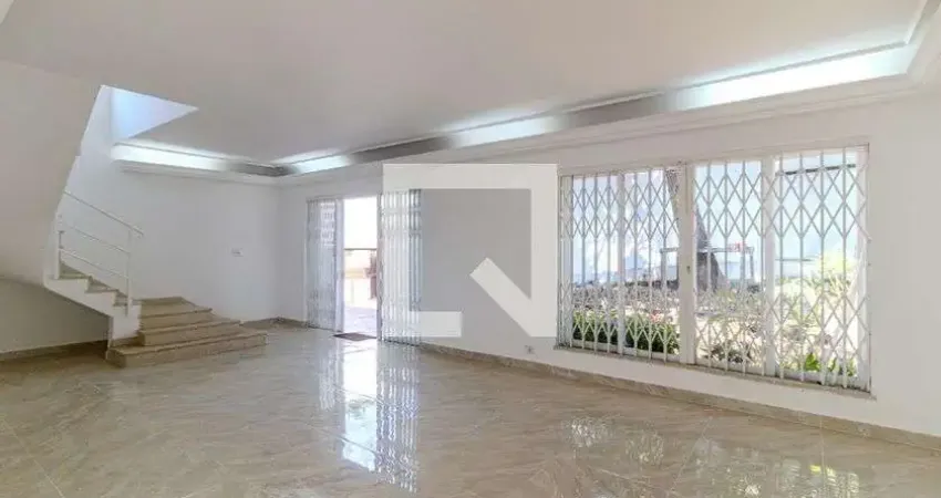 Casa com 4 quartos para alugar na Rua Penápolis, Pacaembu, São Paulo