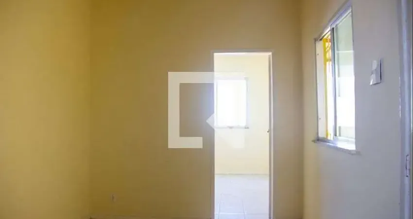 Casa com 1 quarto para alugar na Travessa Lourdes, Paraíso, São Gonçalo