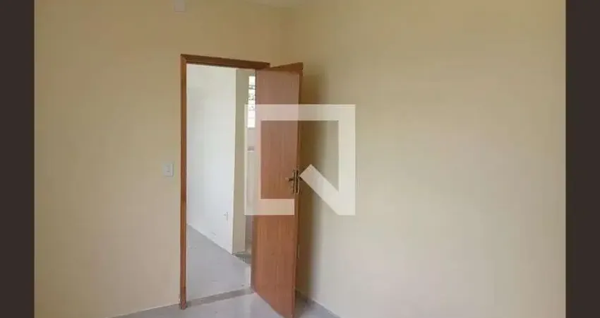 Casa com 3 quartos para alugar na Rua Lima, Da Luz, Nova Iguaçu