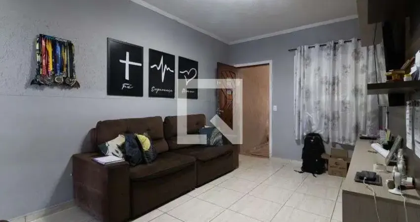 Casa com 3 quartos para alugar na Rua Tomás de Aquino Pereira, Ponte Rasa, São Paulo