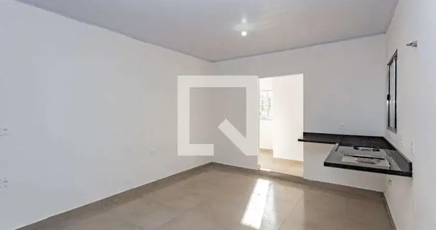 Casa com 2 quartos para alugar na Rua Mário Navarro da Costa, Sacomã, São Paulo