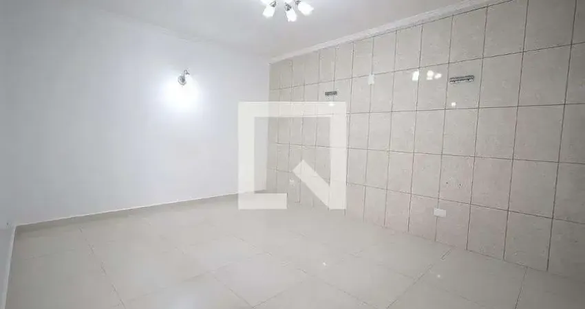 Casa com 2 quartos para alugar na Rua Londres, Utinga, Santo André