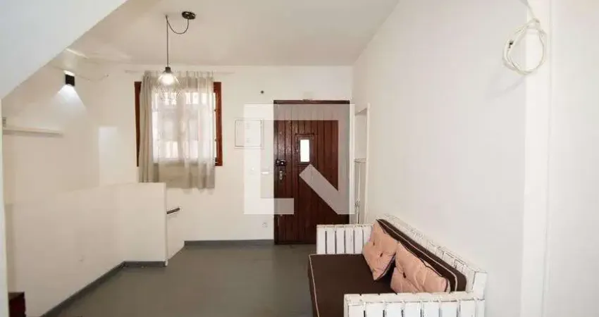 Casa com 2 quartos para alugar na Rua Cristiano Viana, Pinheiros, São Paulo