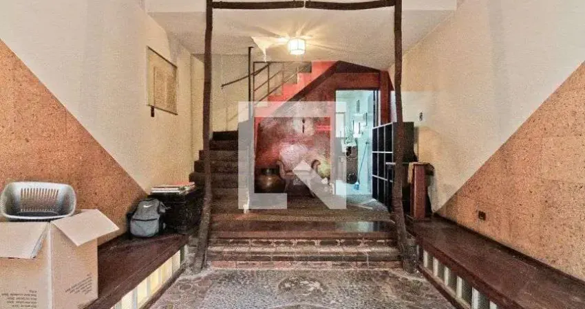 Casa com 2 quartos para alugar na Rua Doutor Eduardo Víctor de Lamare, Vila Miriam, São Paulo