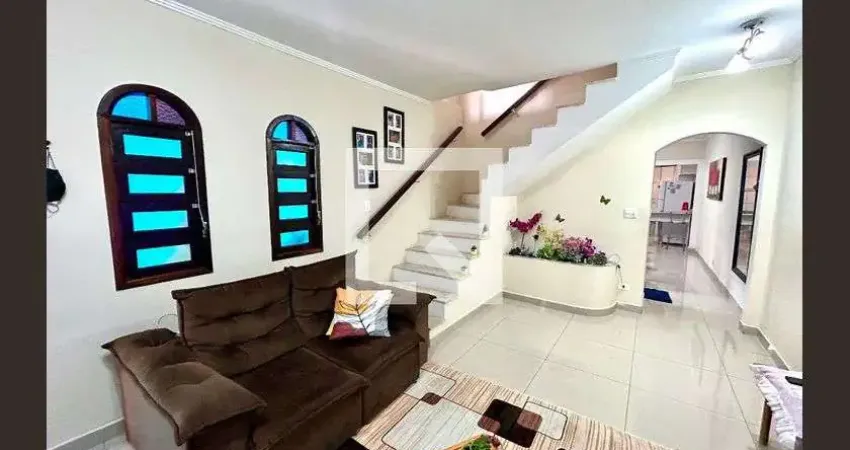 Casa com 3 quartos para alugar na Rua Hermenegildo Orsi, Mikail II, Guarulhos