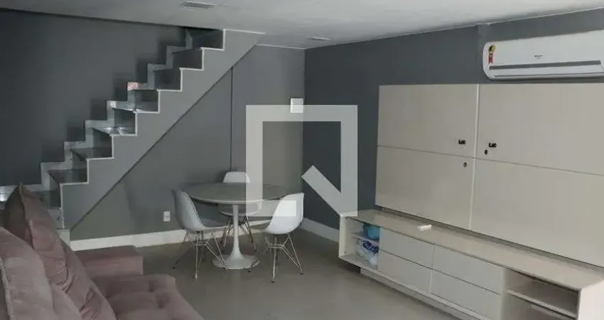 Casa com 2 quartos para alugar na Rua Coronel Bernardino de Melo, Da Luz, Nova Iguaçu