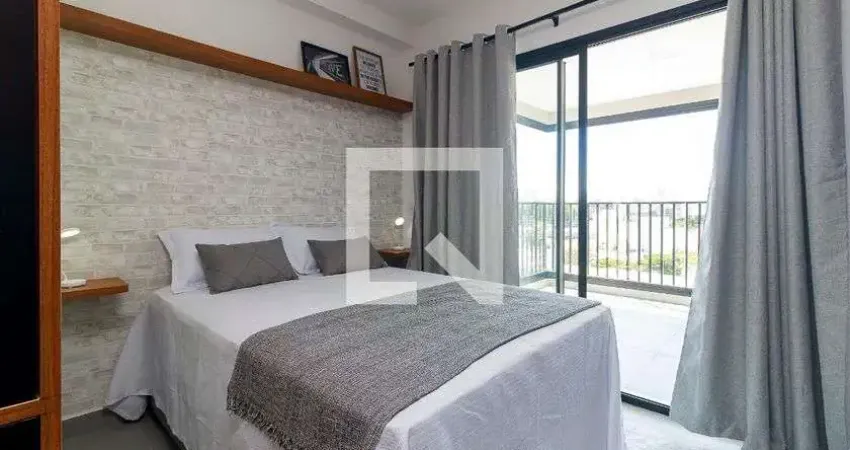 Kitnet / Stúdio para alugar na Rua São Benedito, Santo Amaro, São Paulo