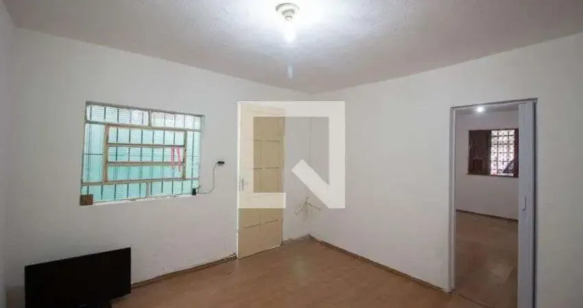 Casa com 1 quarto para alugar na Rua Júlio Vergueiro, Vila Curuçá, São Paulo