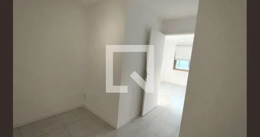 Kitnet / Stúdio para alugar na Estrada dos Três Rios, Freguesia (Ilha do Governador), Rio de Janeiro