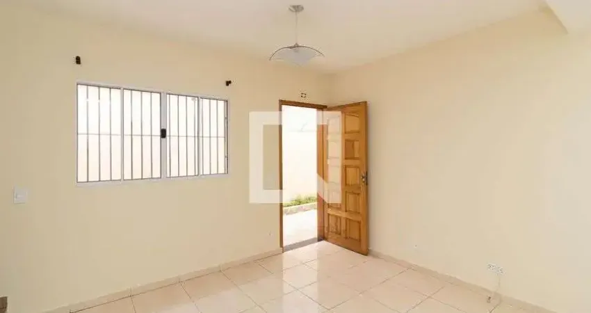 Casa com 2 quartos para alugar na Rua Campo das Pitangueiras, Ponte Rasa, São Paulo