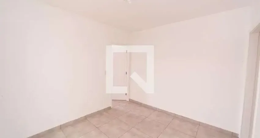 Casa com 2 quartos para alugar na Rua Celestino Gonçalves Bueno, Cangaíba, São Paulo