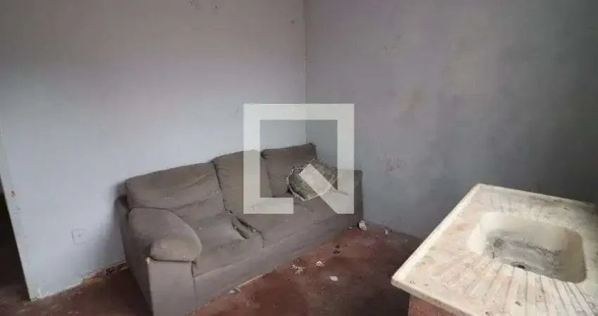 Casa com 2 quartos para alugar na Rua Doutor Bento Vidal, Novo Osasco, Osasco