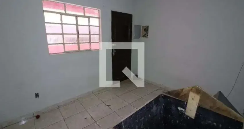 Casa com 3 quartos para alugar na Rua Doutor Bento Vidal, Novo Osasco, Osasco