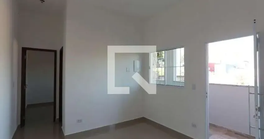 Casa com 1 quarto para alugar na Avenida Águia de Haia, Itaquera, São Paulo