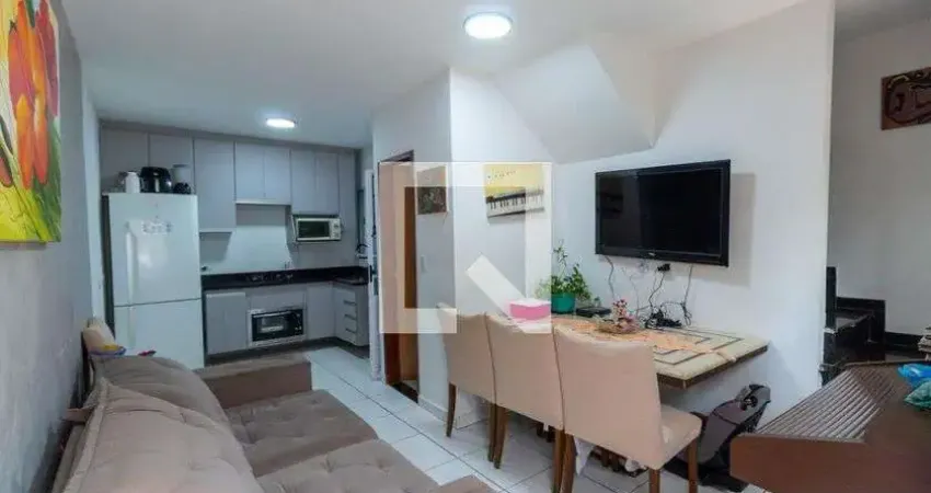 Casa com 2 quartos para alugar na Rua Paratiji, Vila Ré, São Paulo