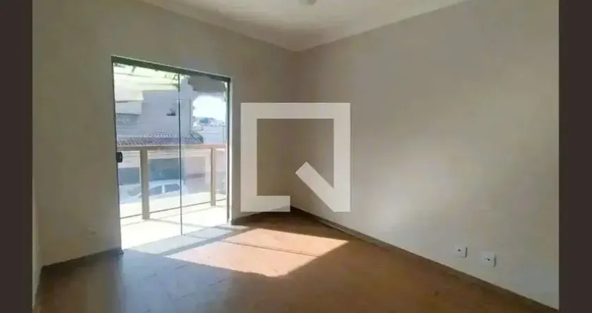 Casa com 3 quartos para alugar na Rua dos Oitis, Vila Belém, Contagem