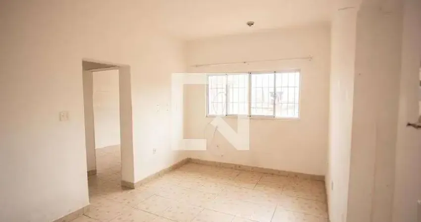 Casa com 2 quartos para alugar na Rua Pelegrino, Santana, São Paulo