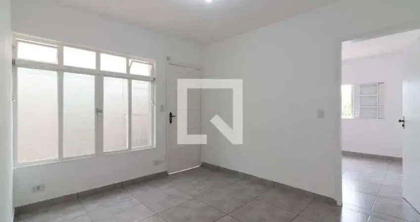 Casa com 2 quartos para alugar na Rua Celestino Gonçalves Bueno, Cangaíba, São Paulo