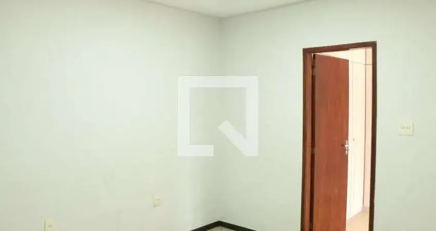 Casa com 4 quartos para alugar na Rua Santo Antônio, Centro, Belford Roxo