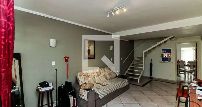 Casa com 2 quartos para alugar na Rua Santa Rita de Cássia, Santana, São Paulo