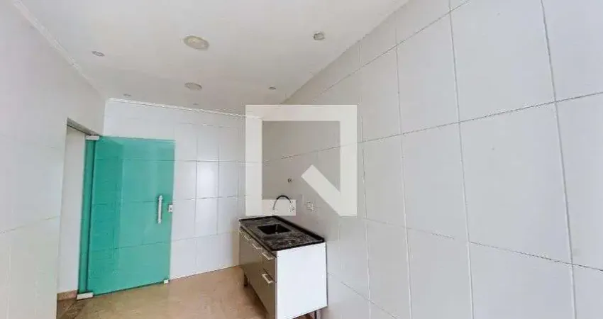 Casa com 2 quartos para alugar na Rua Manuel Soeiro Ramirez, Vila Alzira, São Paulo