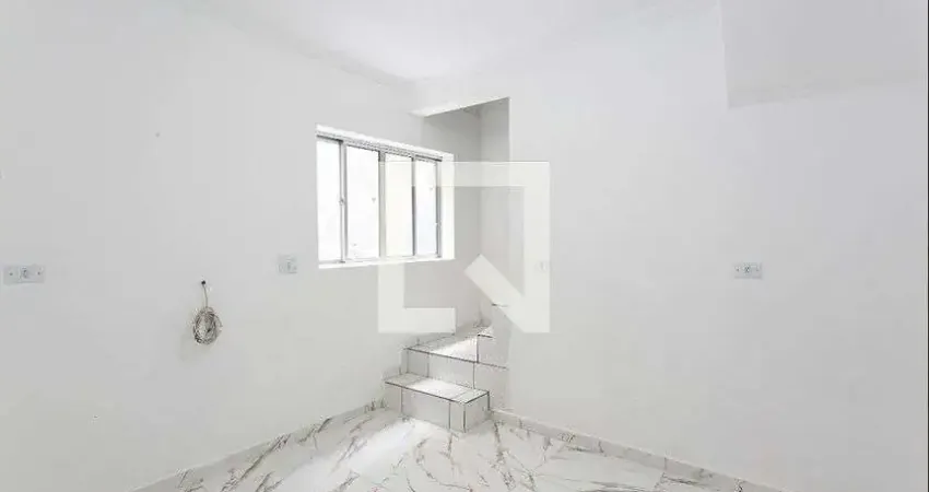 Casa com 2 quartos para alugar na Rua Pataxó, Vila Carrão, São Paulo