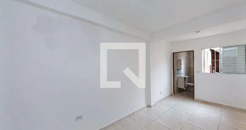 Casa com 3 quartos para alugar na Rua Manuel Soeiro Ramirez, Vila Alzira, São Paulo