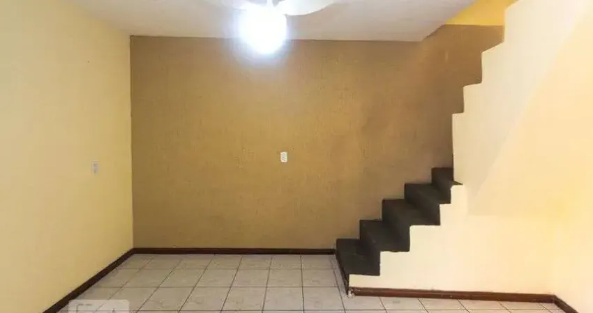 Casa com 2 quartos para alugar na Rua Maria do Carmo, Vila Alpina, São Paulo