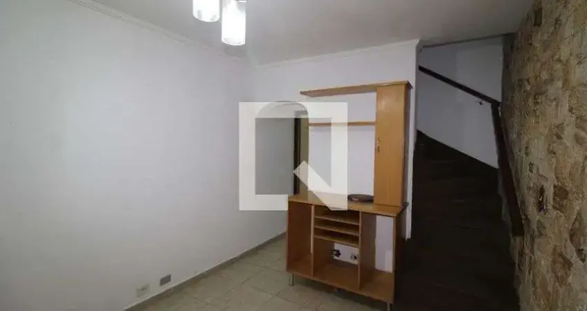 Casa com 3 quartos para alugar na Rua Guaracininga, Santana, São Paulo