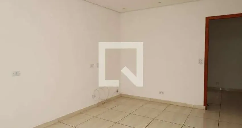 Casa com 2 quartos para alugar na Rua Piedade de Ponte Nova, Vila Jacuí, São Paulo