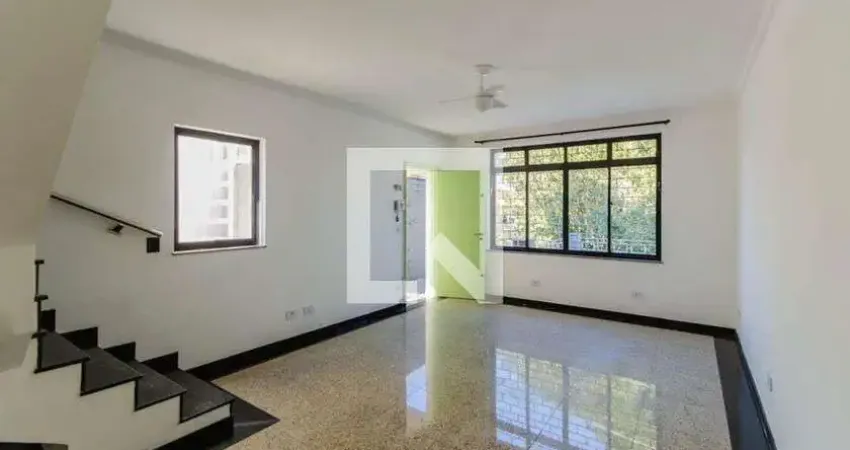 Casa com 3 quartos para alugar na Rua Gaspar Fernandes, Cambuci, São Paulo
