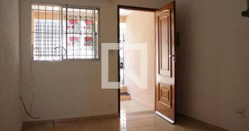 Casa com 2 quartos para alugar na Rua Clemente Bonifácio, Mooca, São Paulo