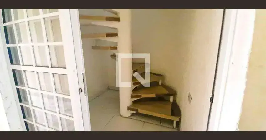 Casa com 2 quartos para alugar na Rua Marechal Edgar de Oliveira, São Pedro, Osasco