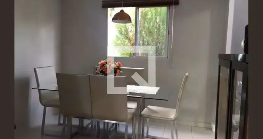 Casa com 2 quartos para alugar na Rua São Januário, Jacutinga, Mesquita