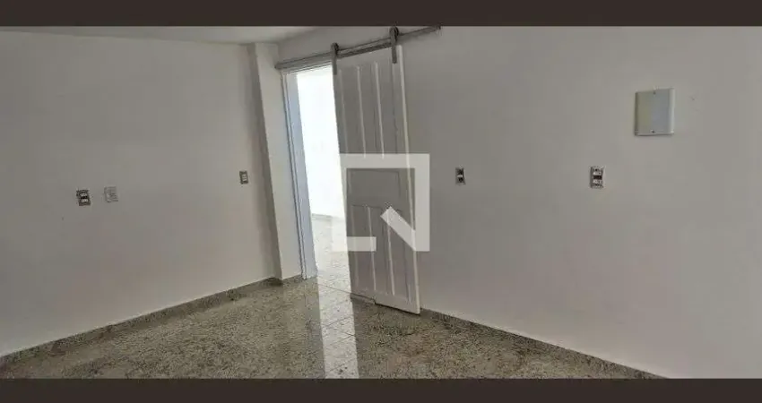 Casa com 3 quartos para alugar na Doutor Marcolino Gomes Candau, Piratininga, Niterói