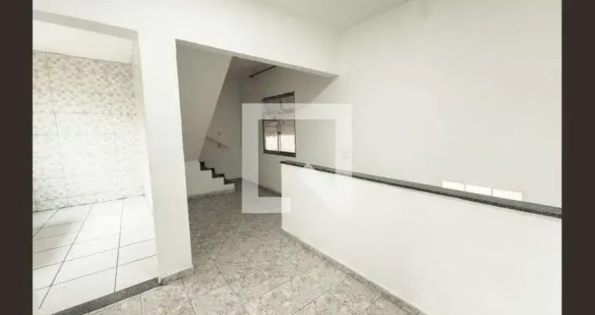 Casa com 2 quartos para alugar na Rua Cintra, Penha, Rio de Janeiro