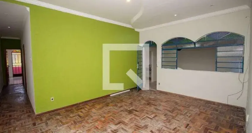 Casa com 2 quartos para alugar na Rua Vinte Dois de Abril, Morada Nova, Contagem