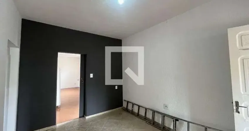 Casa com 2 quartos para alugar na Rua Doutor Antônio Castro Prado, Taquaral, Campinas