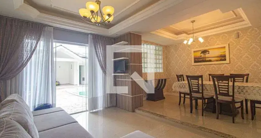 Casa com 3 quartos para alugar na Rua Antônio Cordeiro, Centro, Pinhais