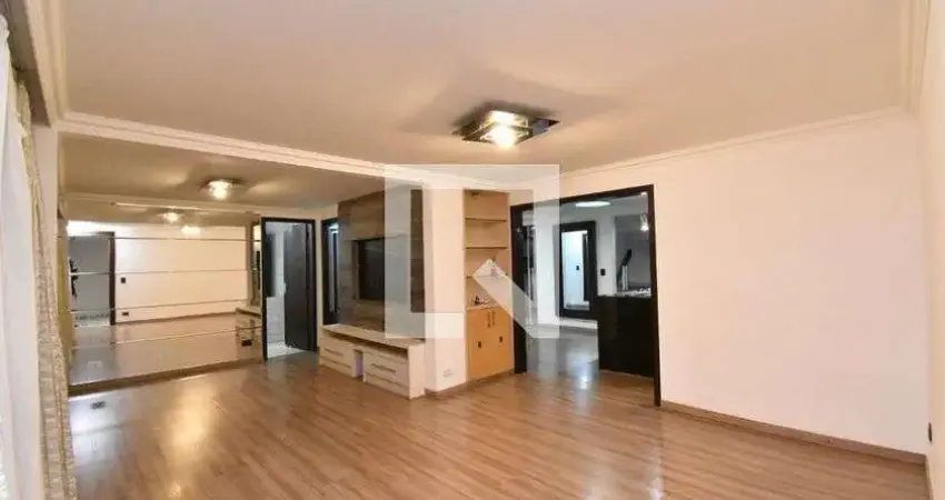 Casa com 3 quartos para alugar na Rua Francisca Koslowski, Mossunguê, Curitiba