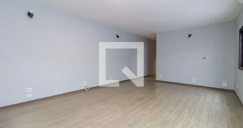 Casa com 3 quartos para alugar na Rua Bartolomeu Feio, Brooklin, São Paulo