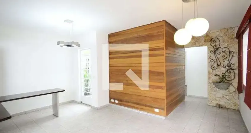 Casa com 2 quartos para alugar na Rua Cipriano Barata, Ipiranga, São Paulo