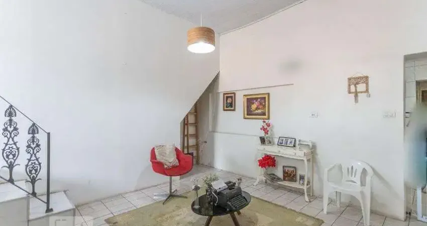 Casa com 2 quartos para alugar na Rua Félix Guilhem, Lapa, São Paulo