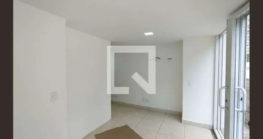 Casa para alugar na Avenida Embaixador Abelardo Bueno, Jacarepaguá, Rio de Janeiro