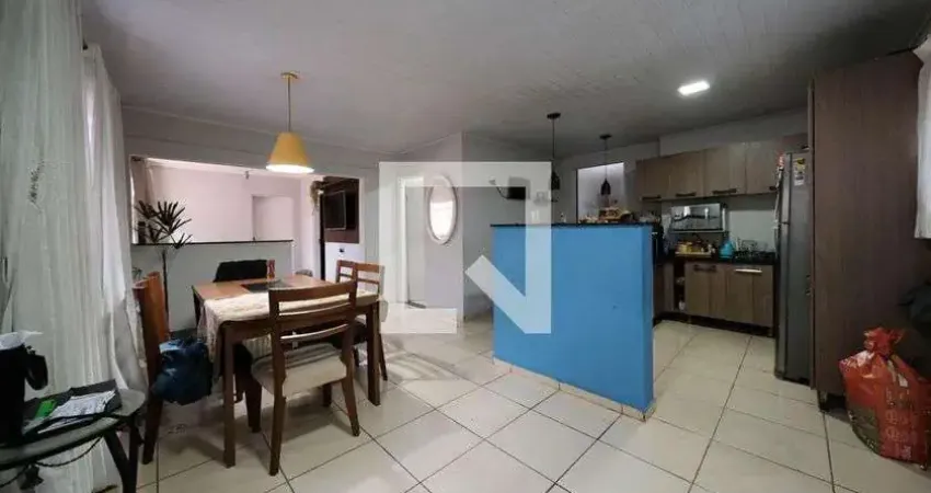 Casa com 2 quartos para alugar na Rua Tales de Mileto, Artur Alvim, São Paulo