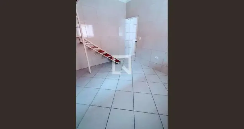 Casa com 2 quartos para alugar na Viela Rio Doce, Vila Izabel, Guarulhos