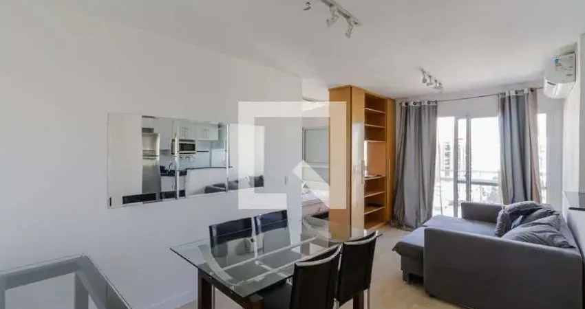 Apartamento com 1 quarto para alugar na Rua Juquis, Moema, São Paulo