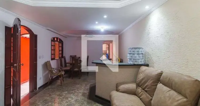 Casa com 3 quartos para alugar na Rua Alfredo Diniz, Biritiba, Poá